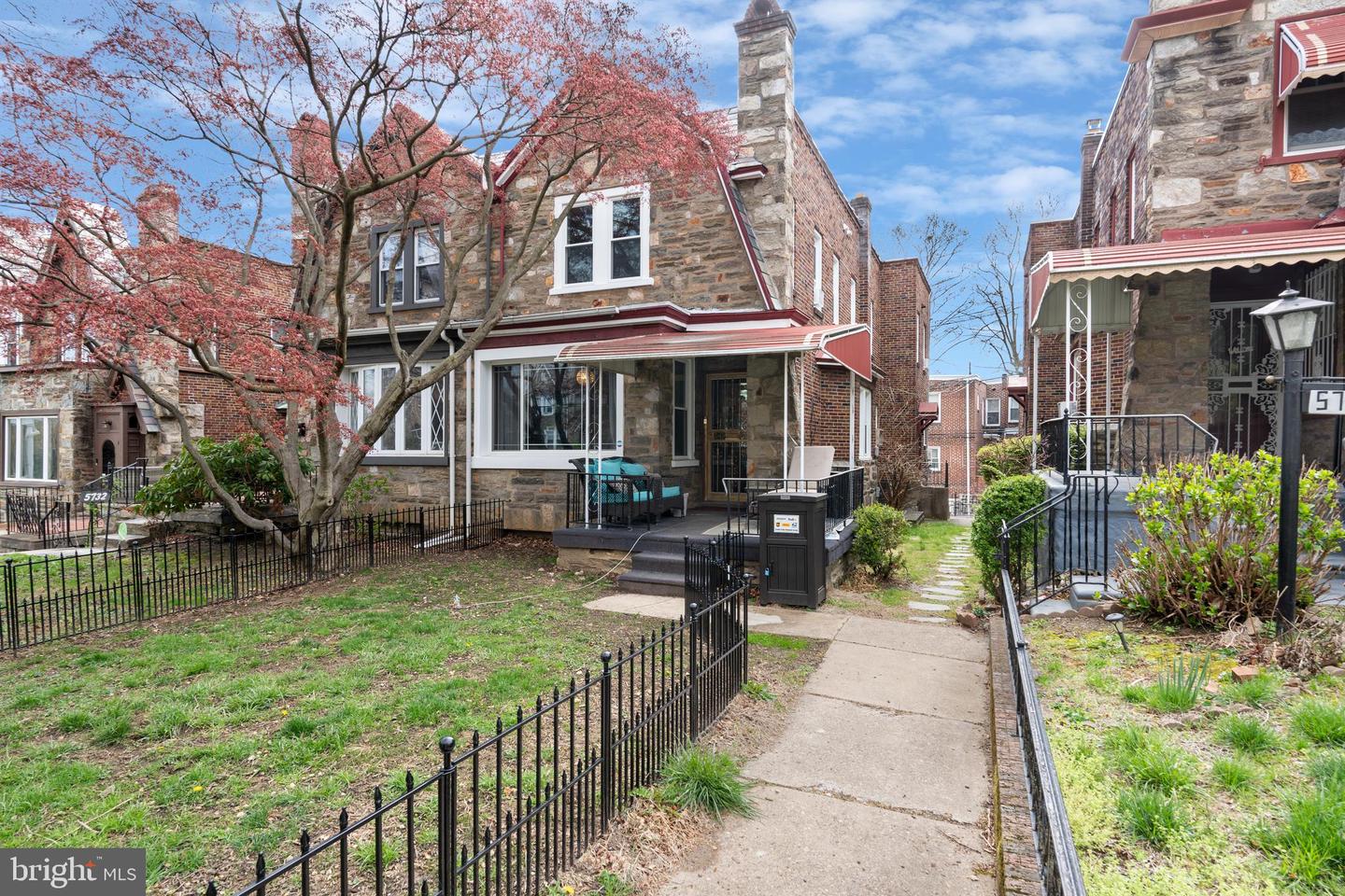 5734 Woodbine Ave Property Photo 1