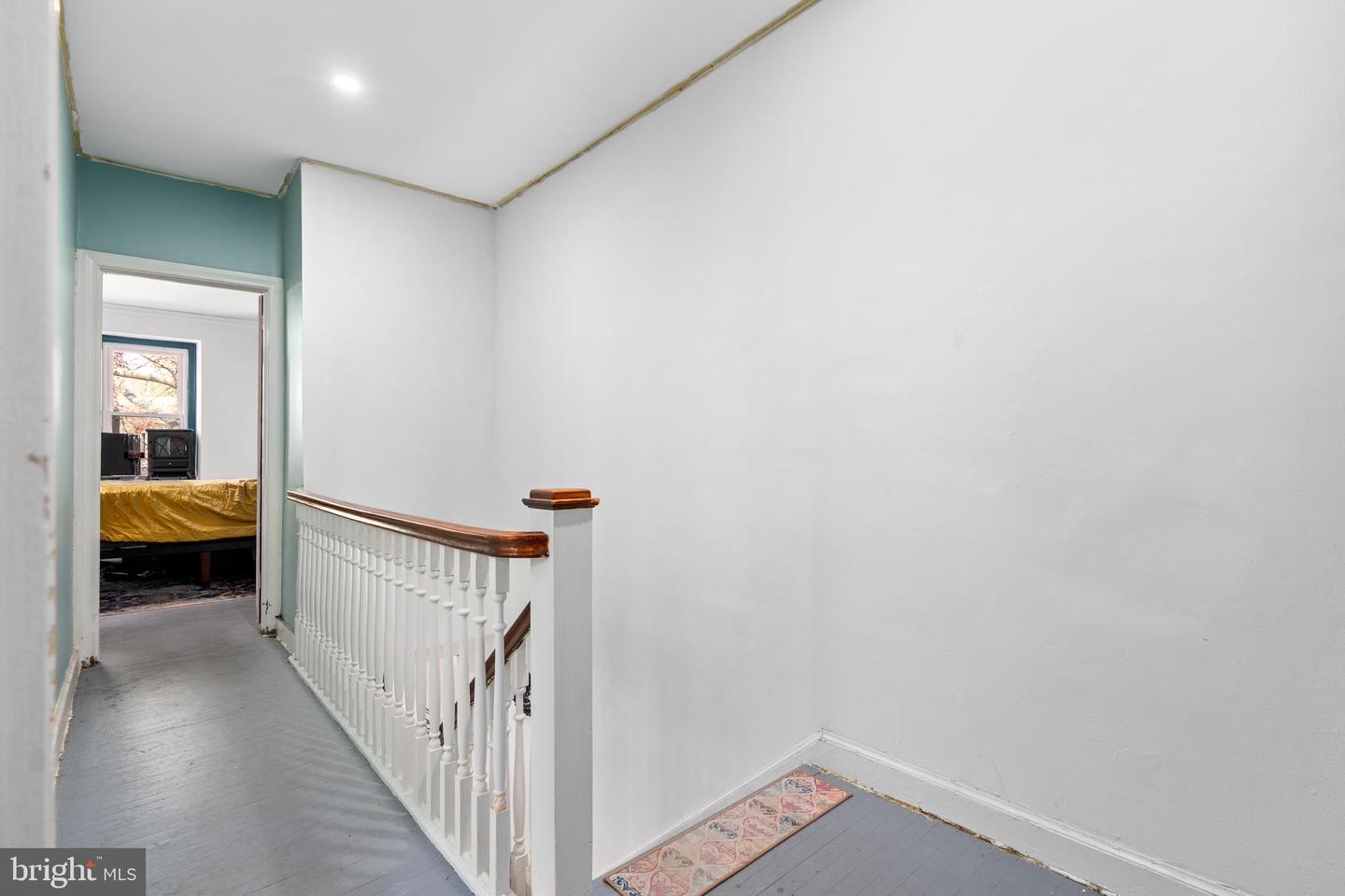 5734 Woodbine Ave Property Photo 12