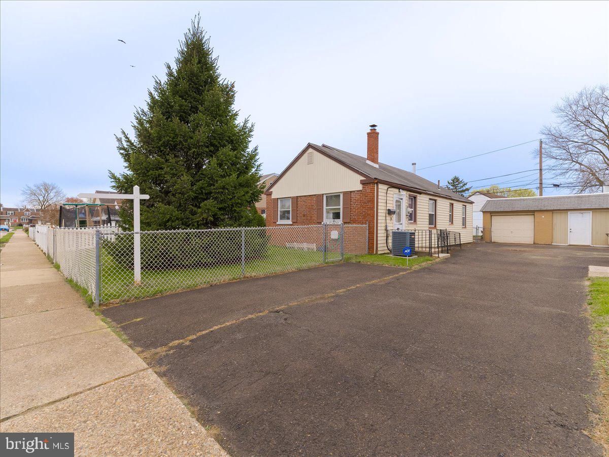 9214 Annapolis Rd Property Photo
