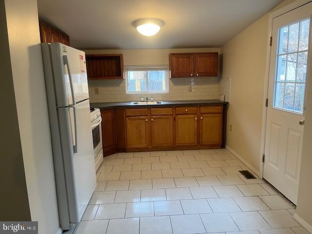 2424 S Millick St Property Photo 5