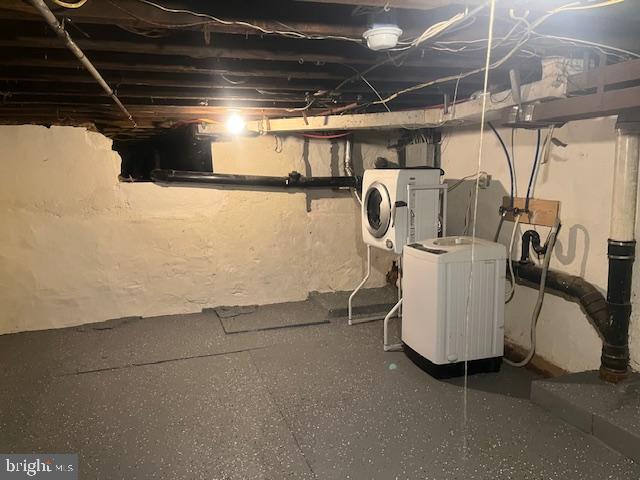 2424 S Millick St Property Photo 8