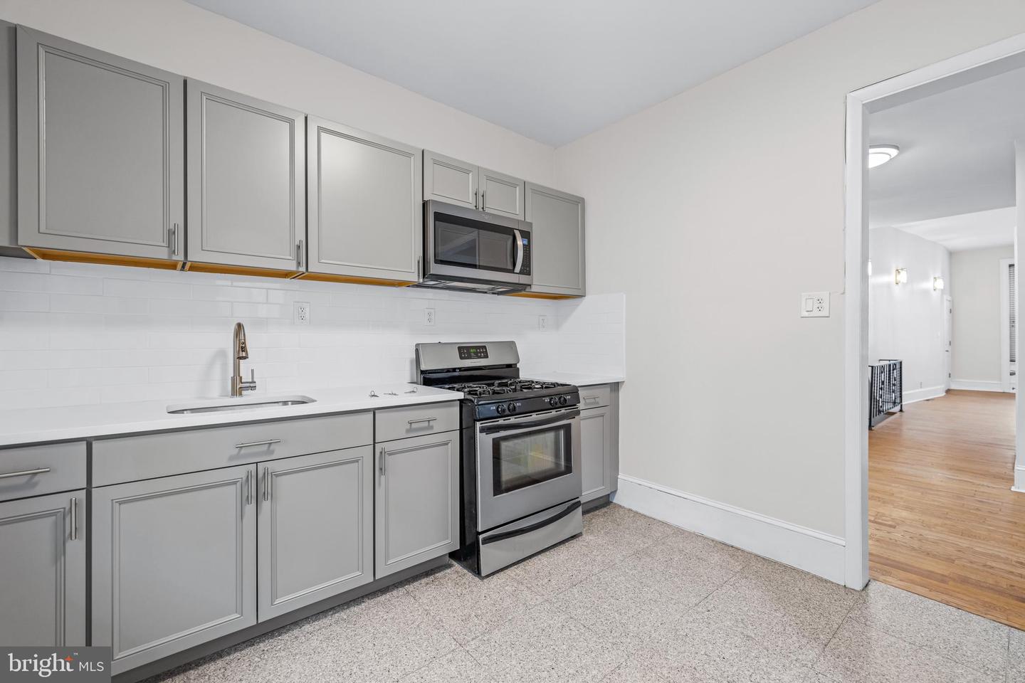2303 Christian St Property Photo 6
