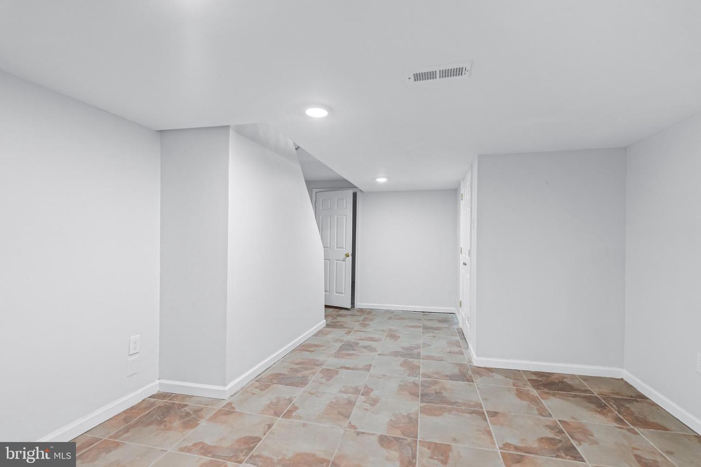 2303 Christian St Property Photo 19
