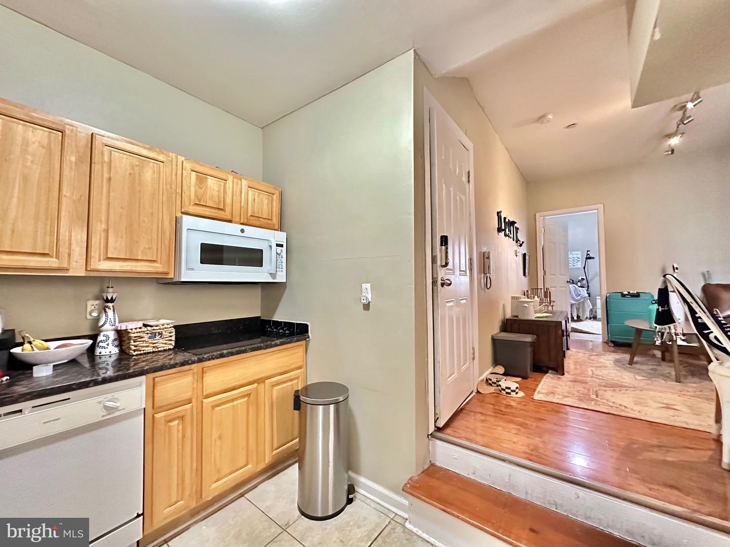 1842 N Bouvier St #1 Property Photo 4
