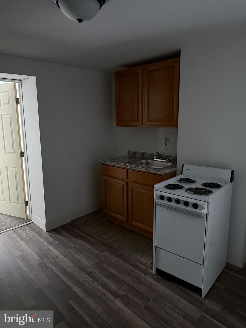 2209 S 71st St #2 Property Photo 5