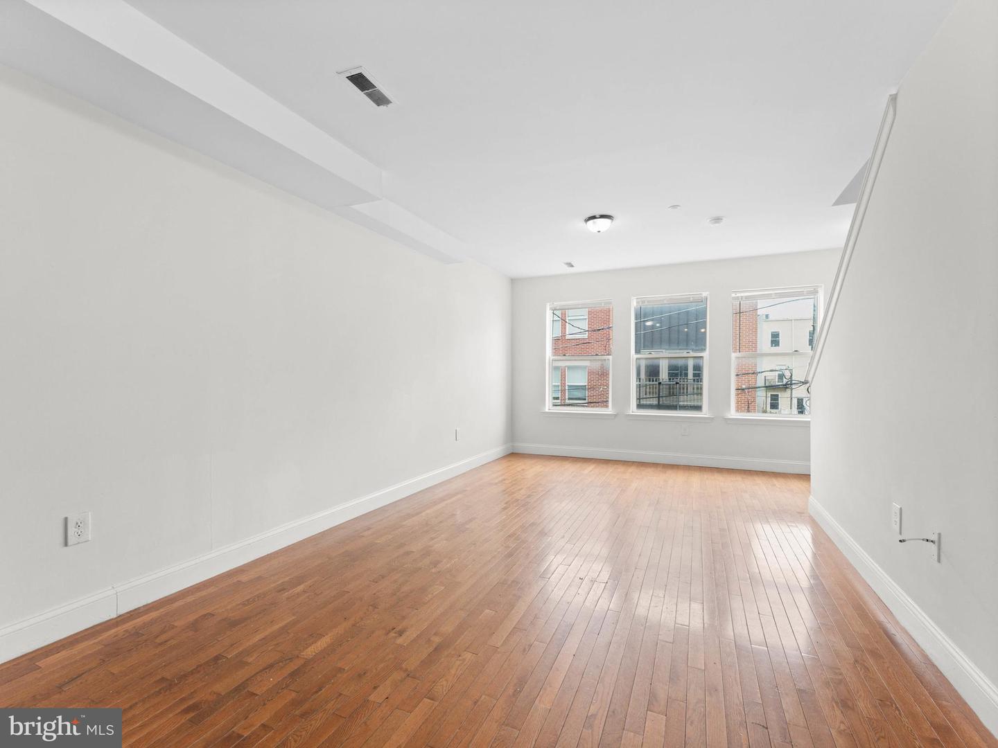 1910 N Gratz St Property Photo 6