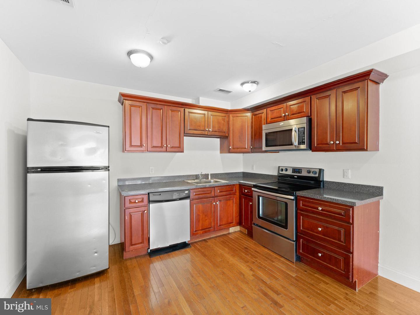 1910 N Gratz St Property Photo 8