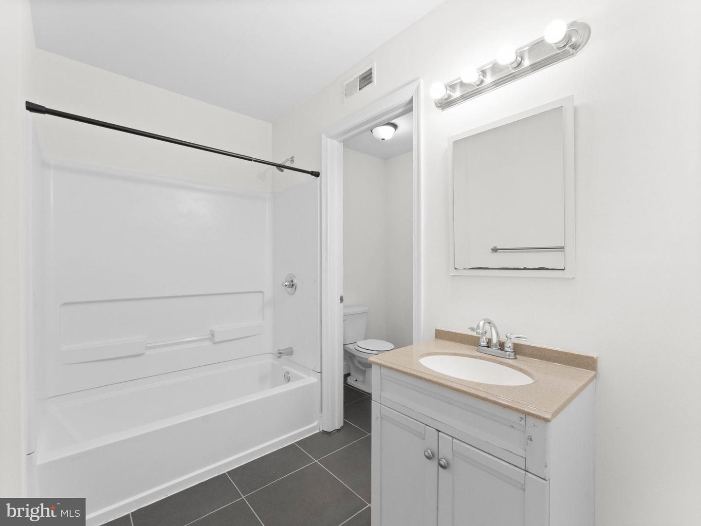 1910 N Gratz St Property Photo 11