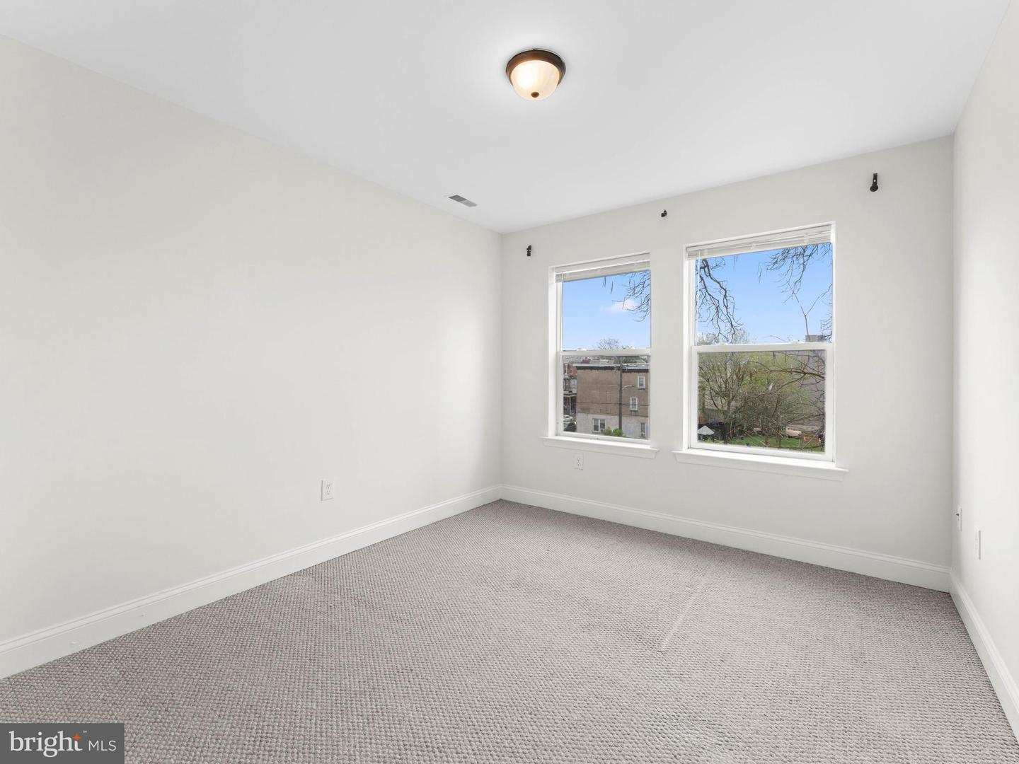1910 N Gratz St Property Photo 15