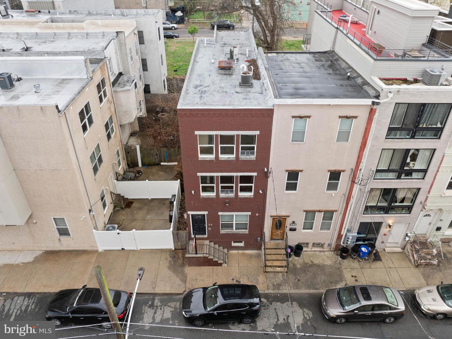 1910 N Gratz St Property Photo 24