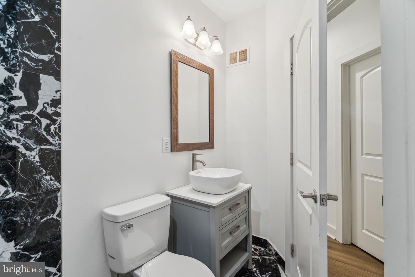 2146 N Van Pelt St Property Photo 6
