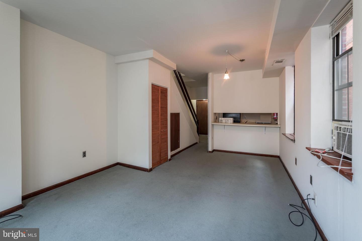 830 South St #unit 2r Property Photo 2