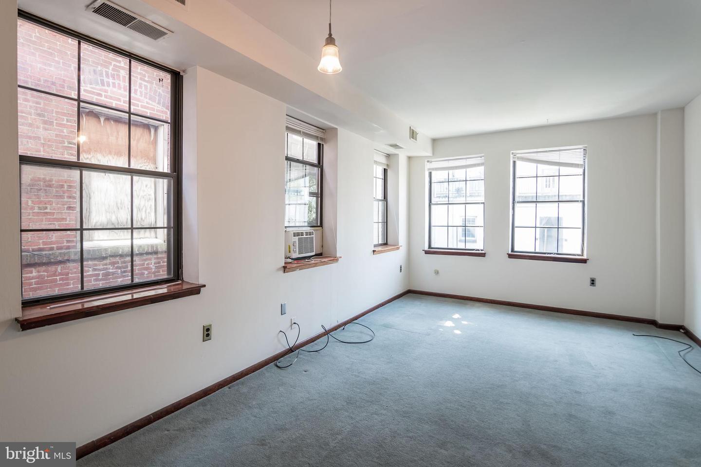 830 South St #unit 2r Property Photo 3