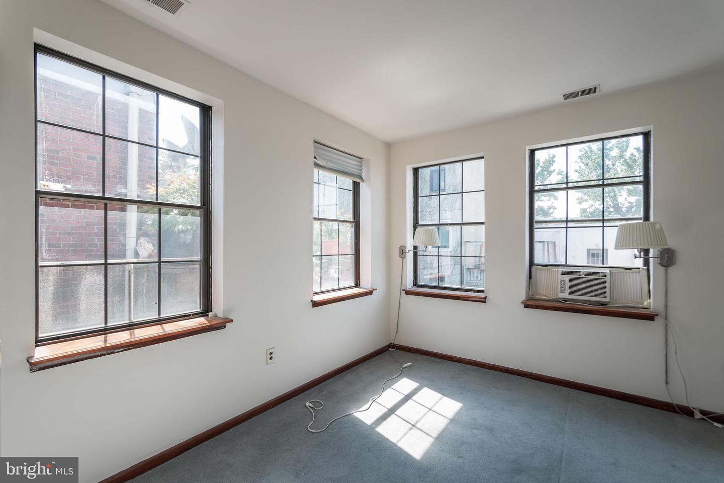 830 South St #unit 2r Property Photo 9