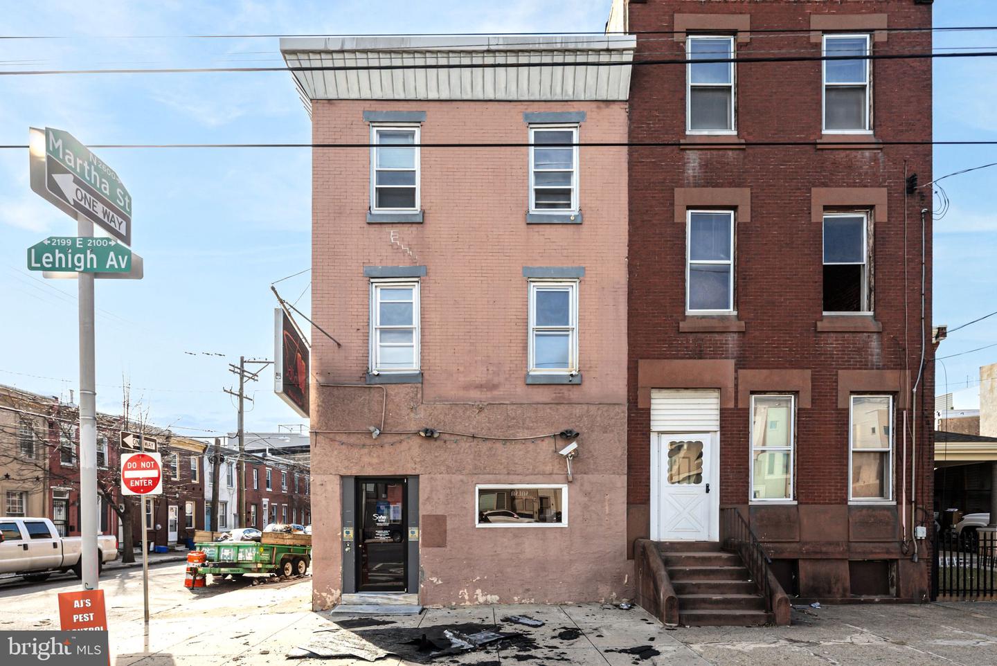 2126 E Lehigh Ave Property Photo 1