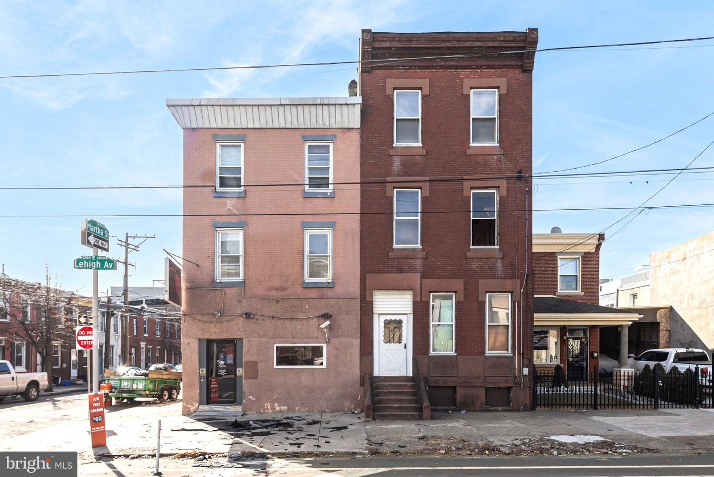 2126 E Lehigh Ave Property Photo 1