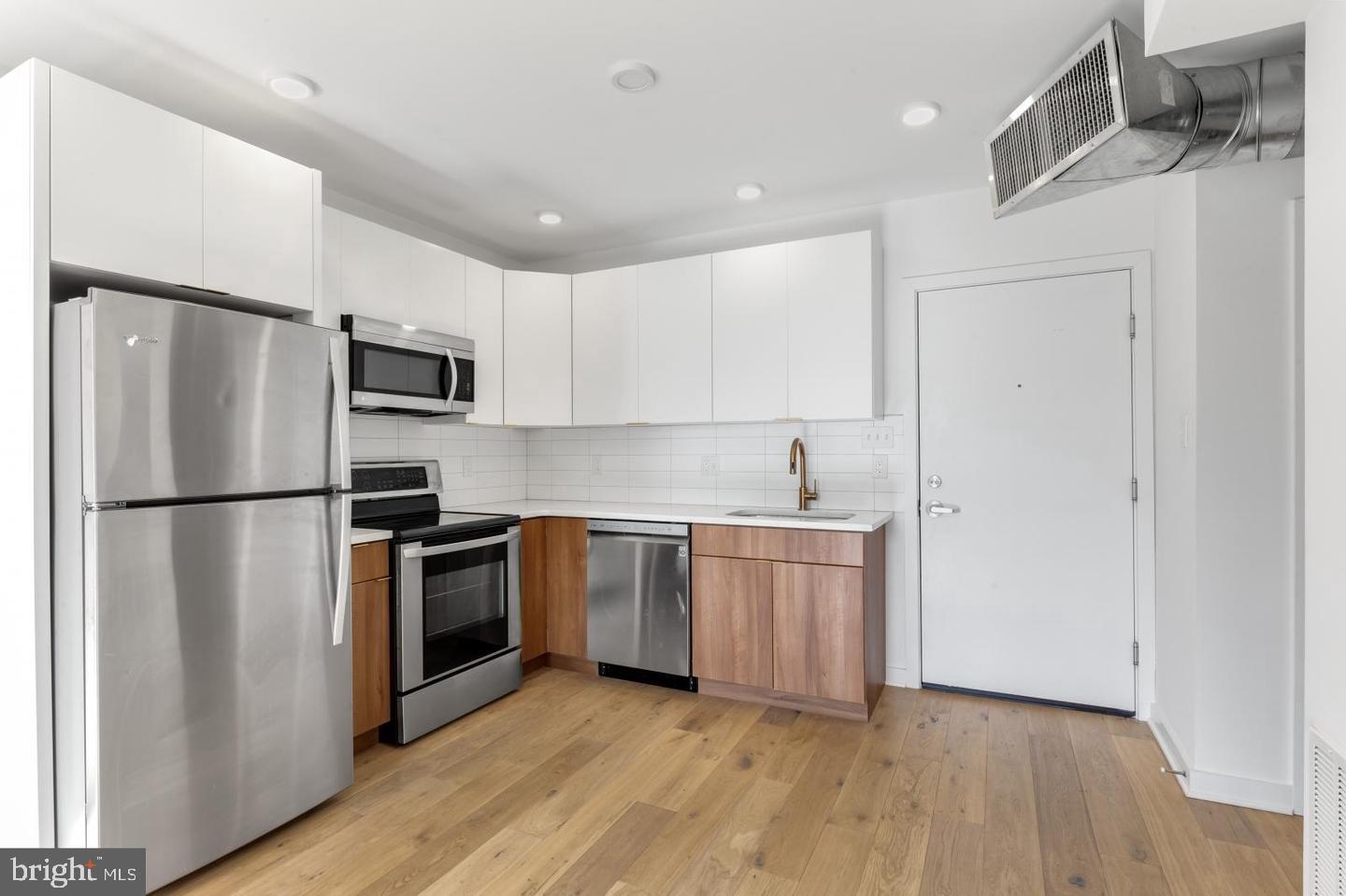 1416 Frankford Ave #204 Property Photo 5