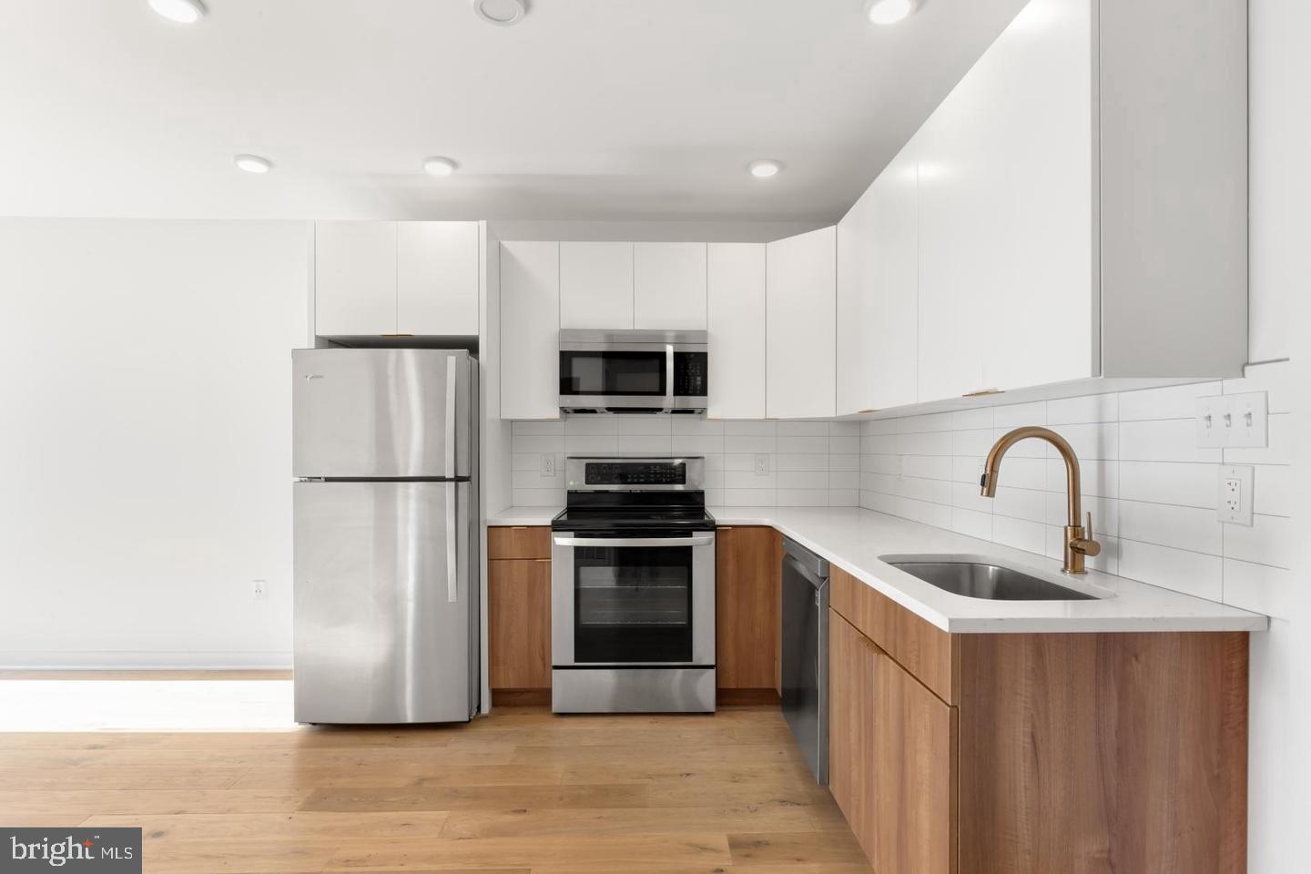 1416 Frankford Ave #204 Property Photo 6