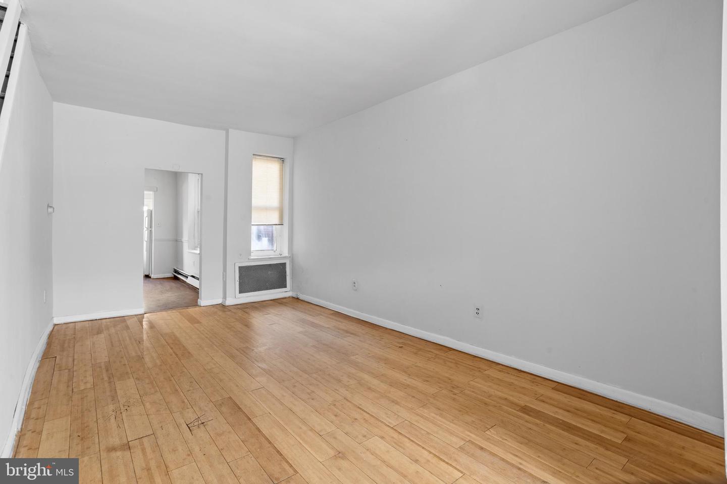 2946 Aramingo Ave Property Photo 6