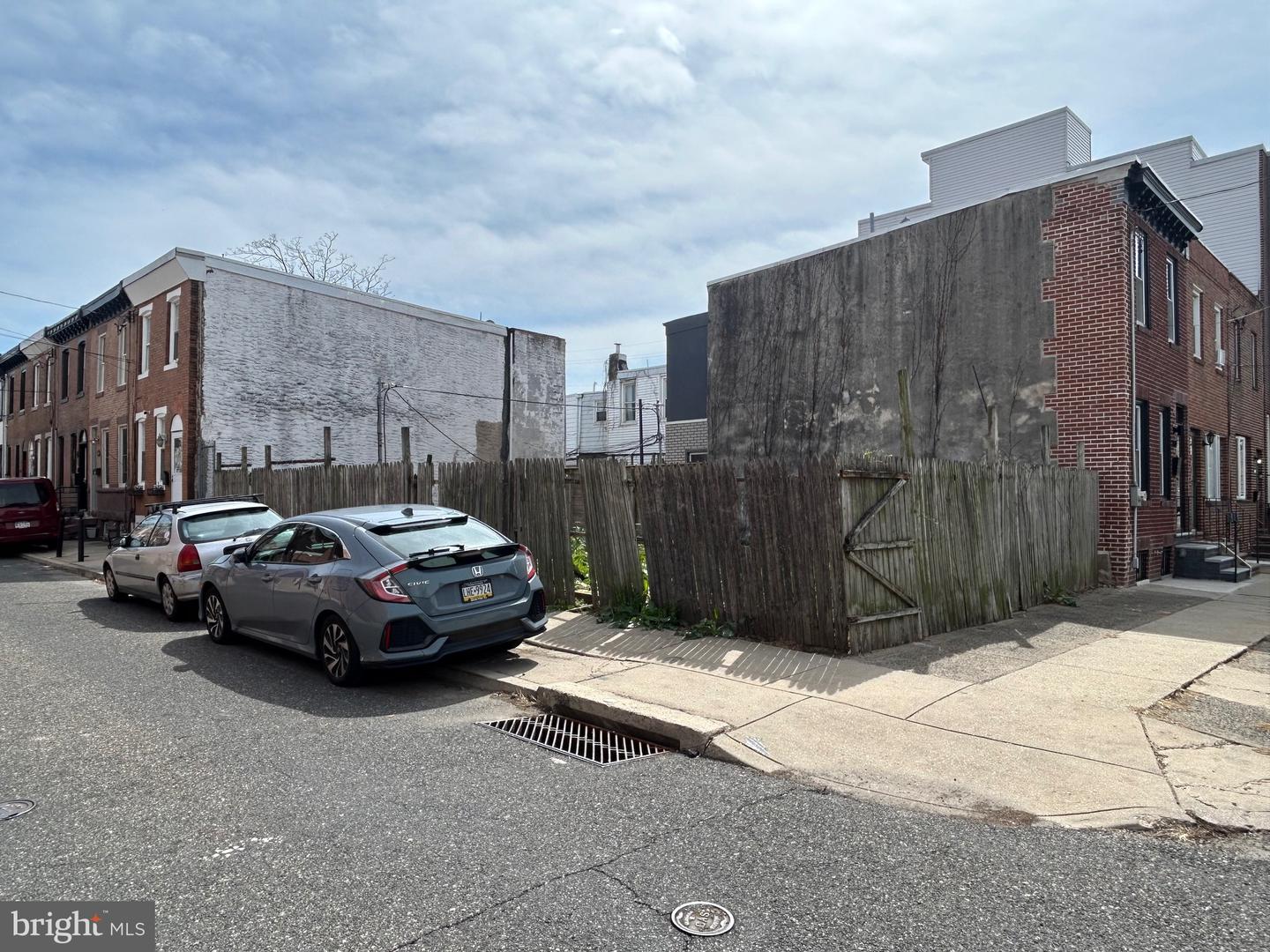 2611-13 MEMPHIS ST Property Photo 1
