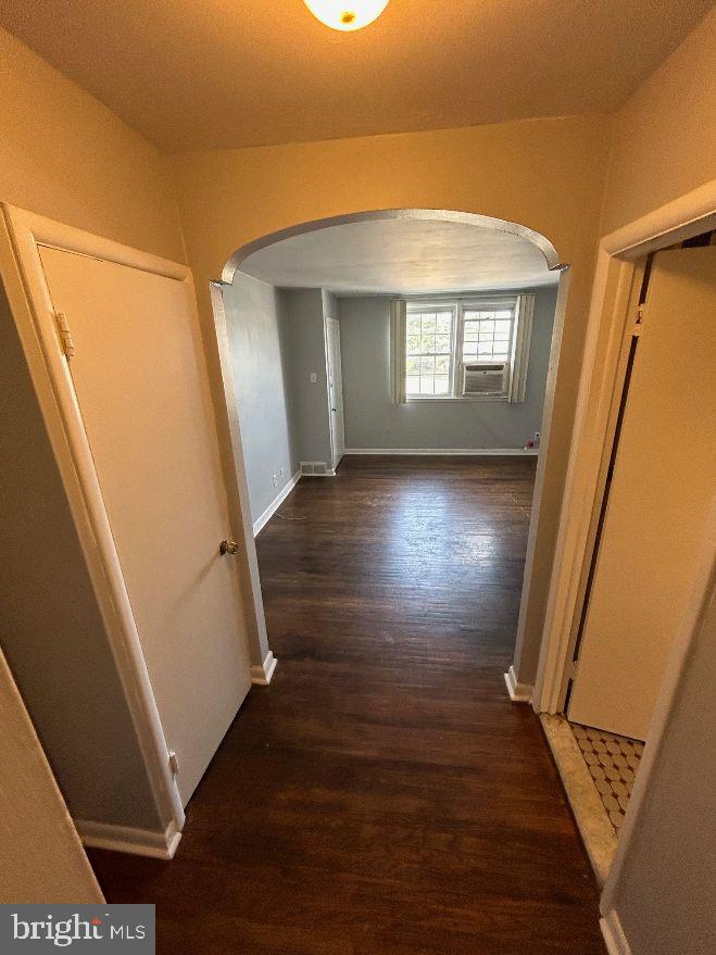 6014 Oakland St Property Photo 12