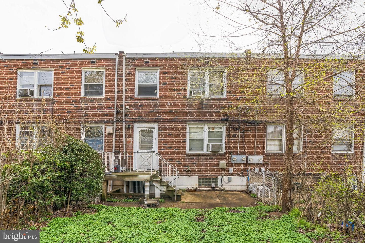 6014 Oakland St Property Photo 17
