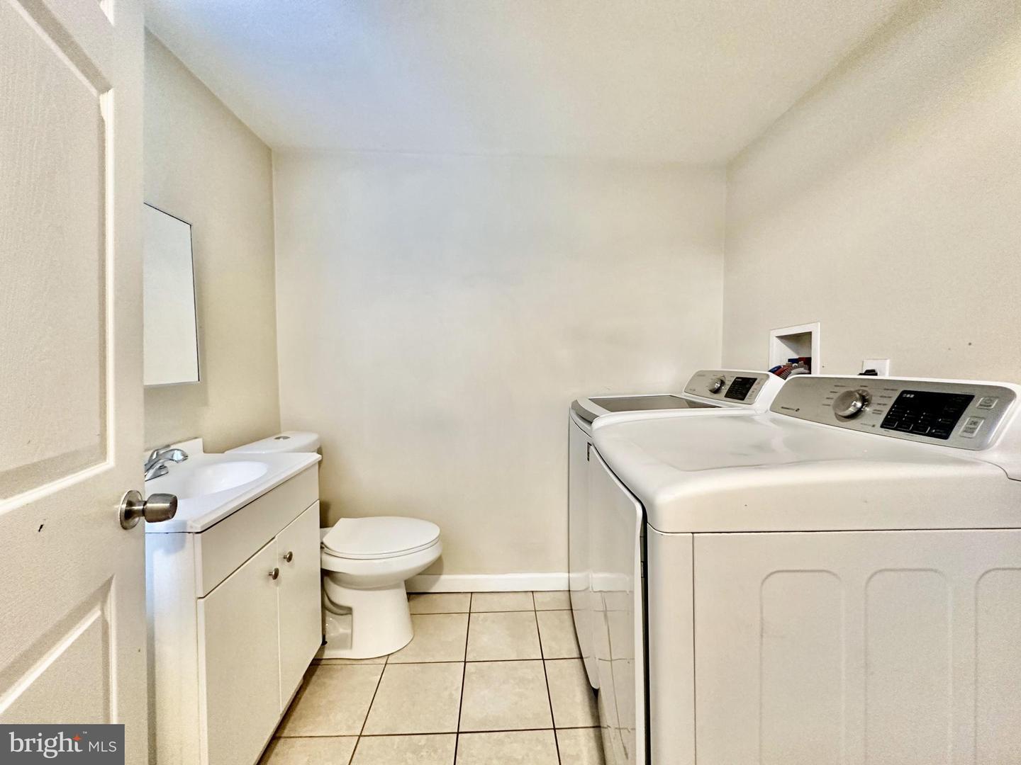 2882 Cedar St Property Photo 8