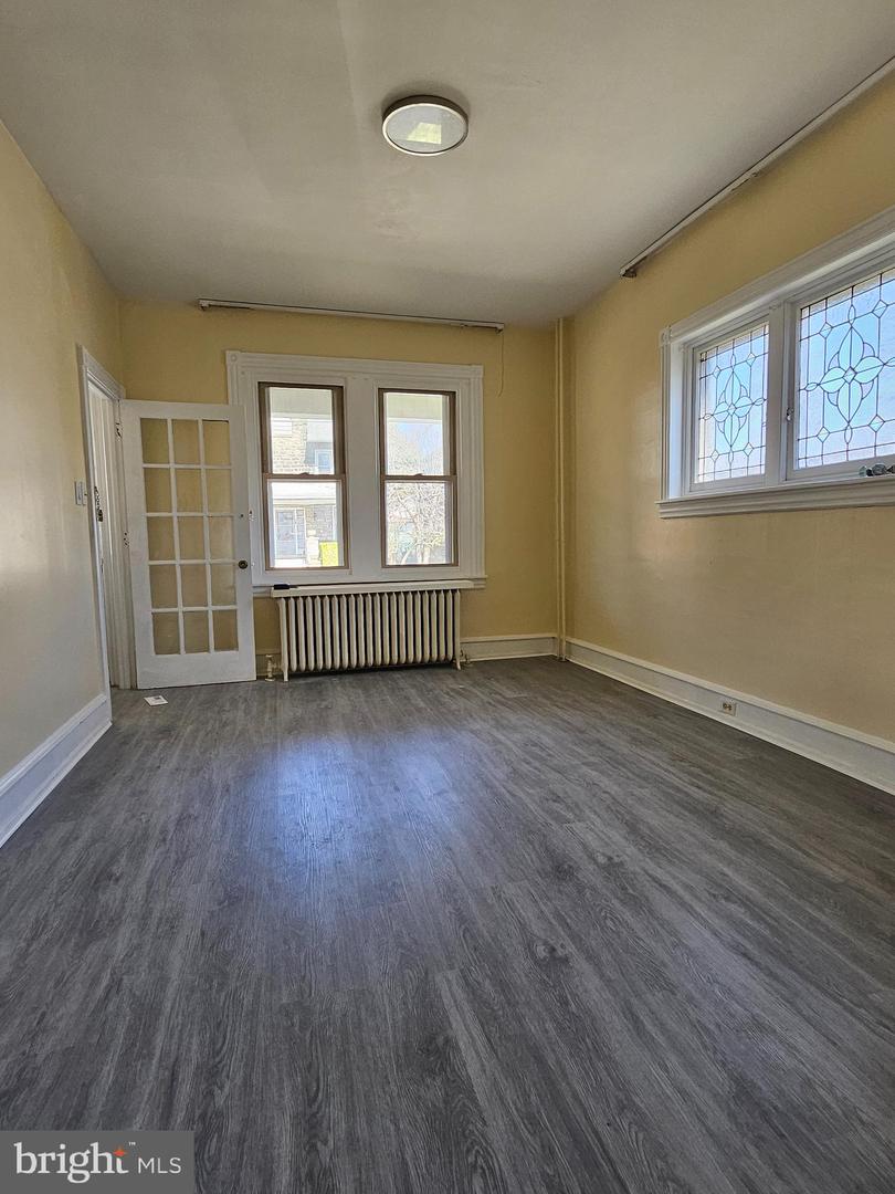 330 Gilham St Property Photo 8