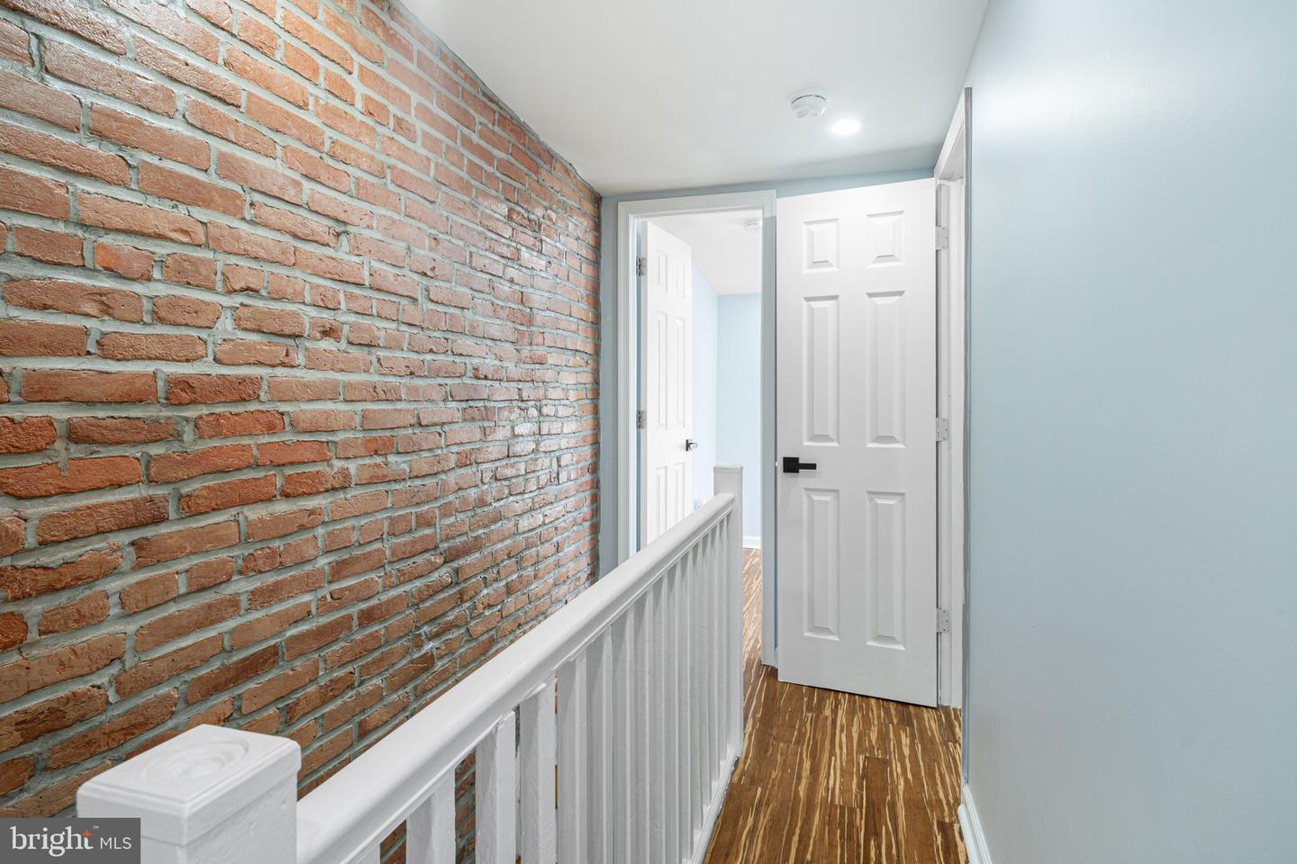 2445 W Seybert St Property Photo 14