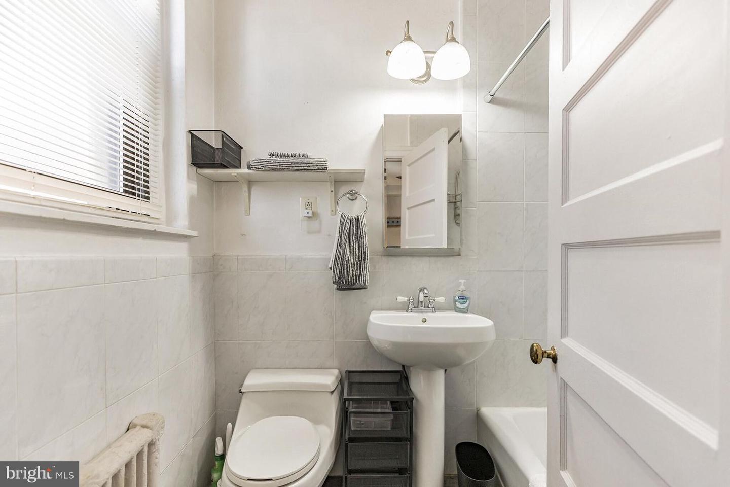250 S 13th St #8f Property Photo 13