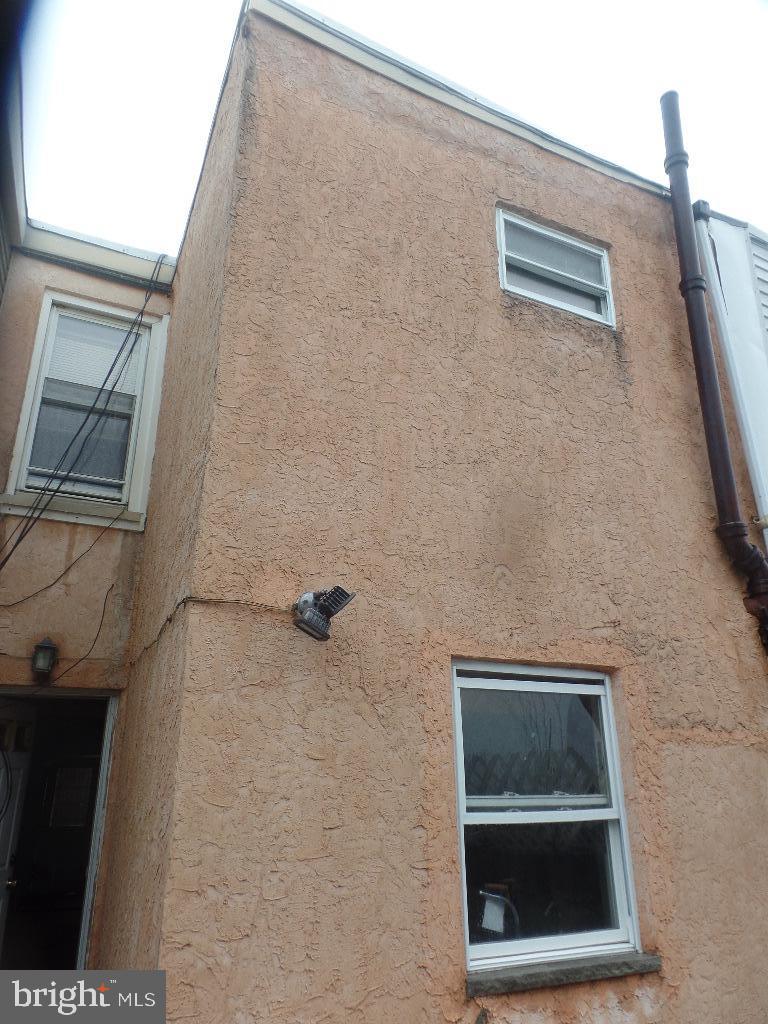 224 Tasker St Property Photo 4