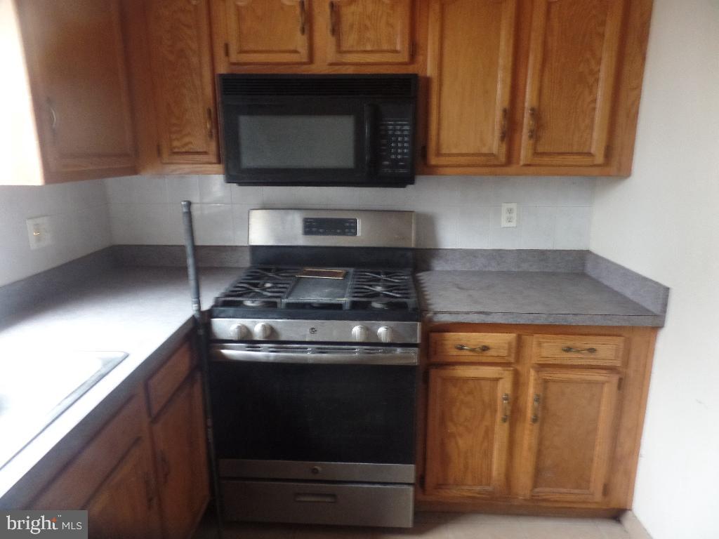 224 Tasker St Property Photo 9