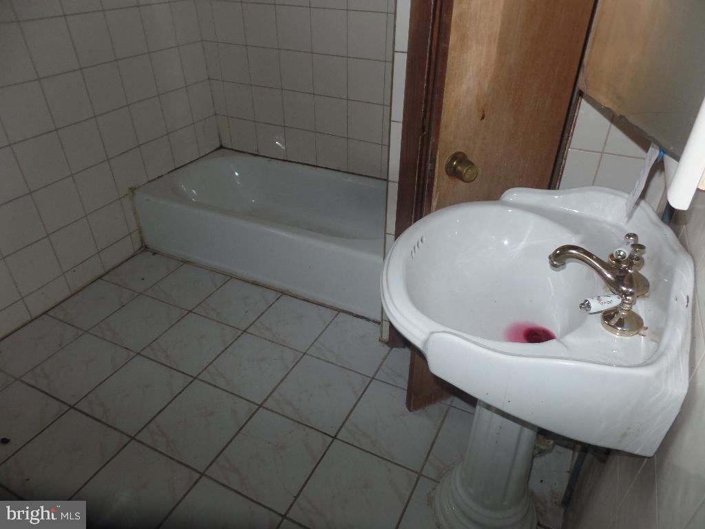 224 Tasker St Property Photo 14