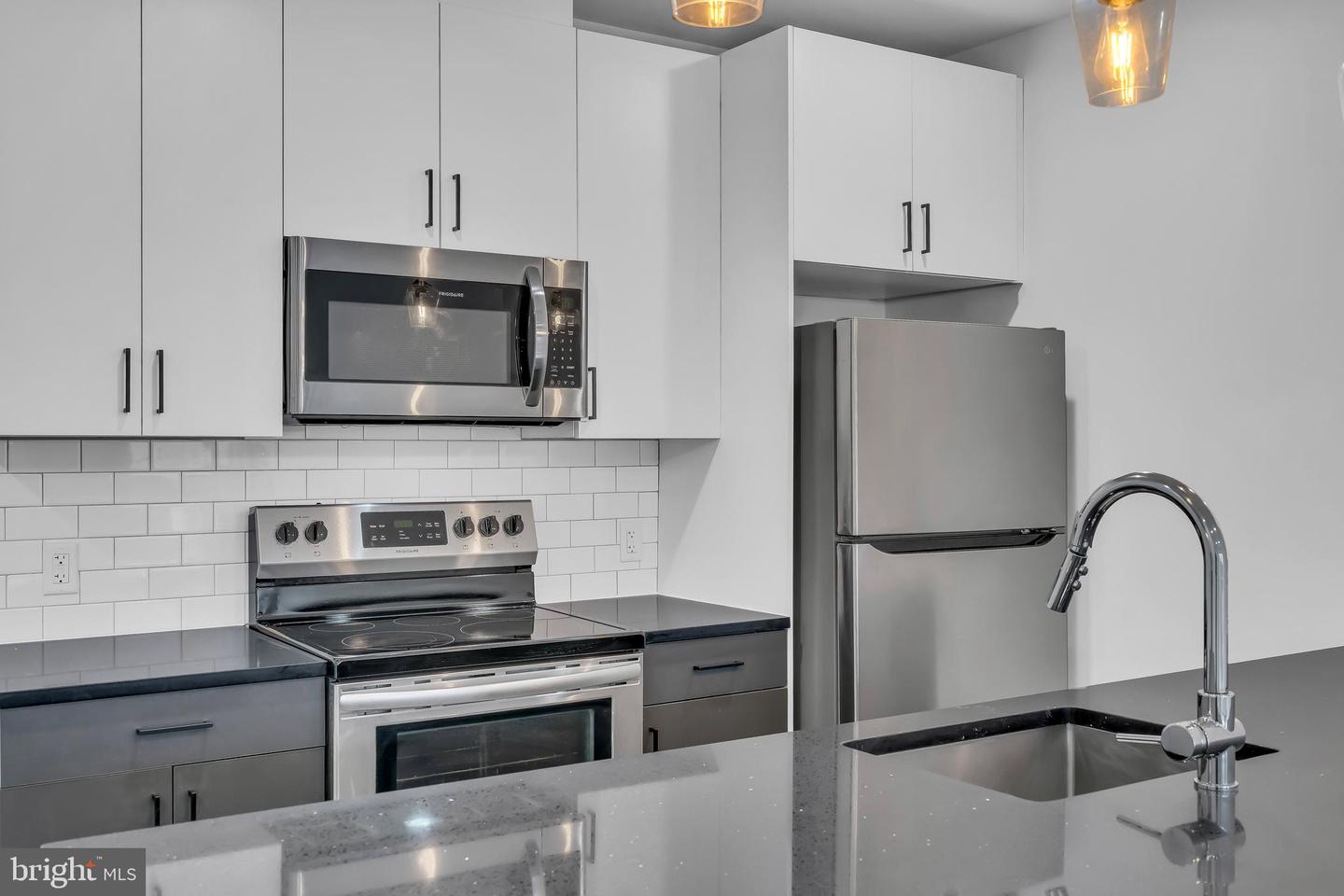 330 Cecil B Moore Ave #202 Property Photo 4