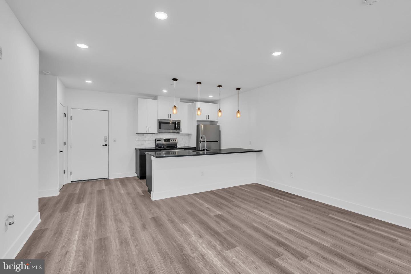 330 Cecil B Moore Ave #202 Property Photo 8
