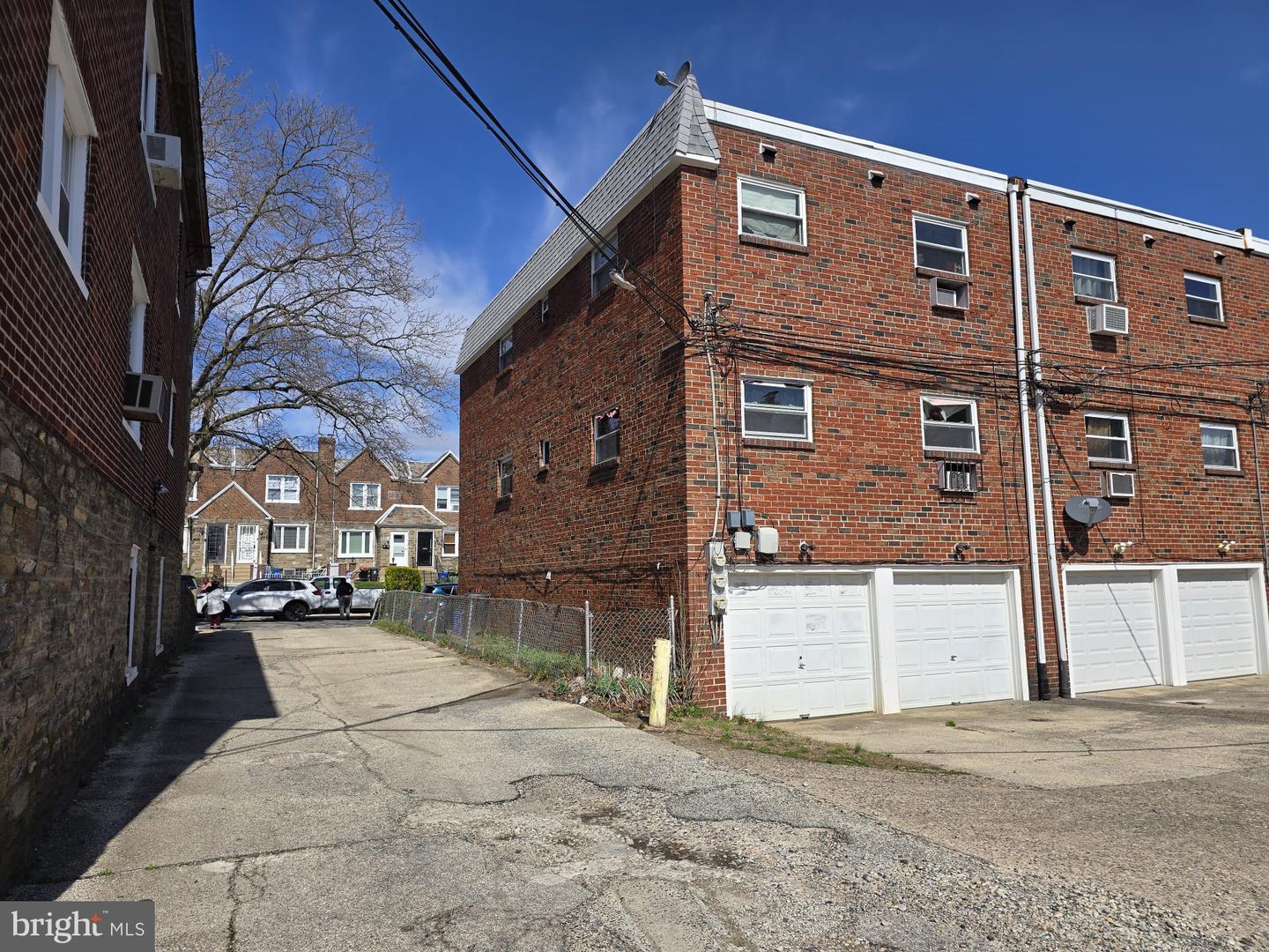 1856 E Tulpehocken St Property Photo 3
