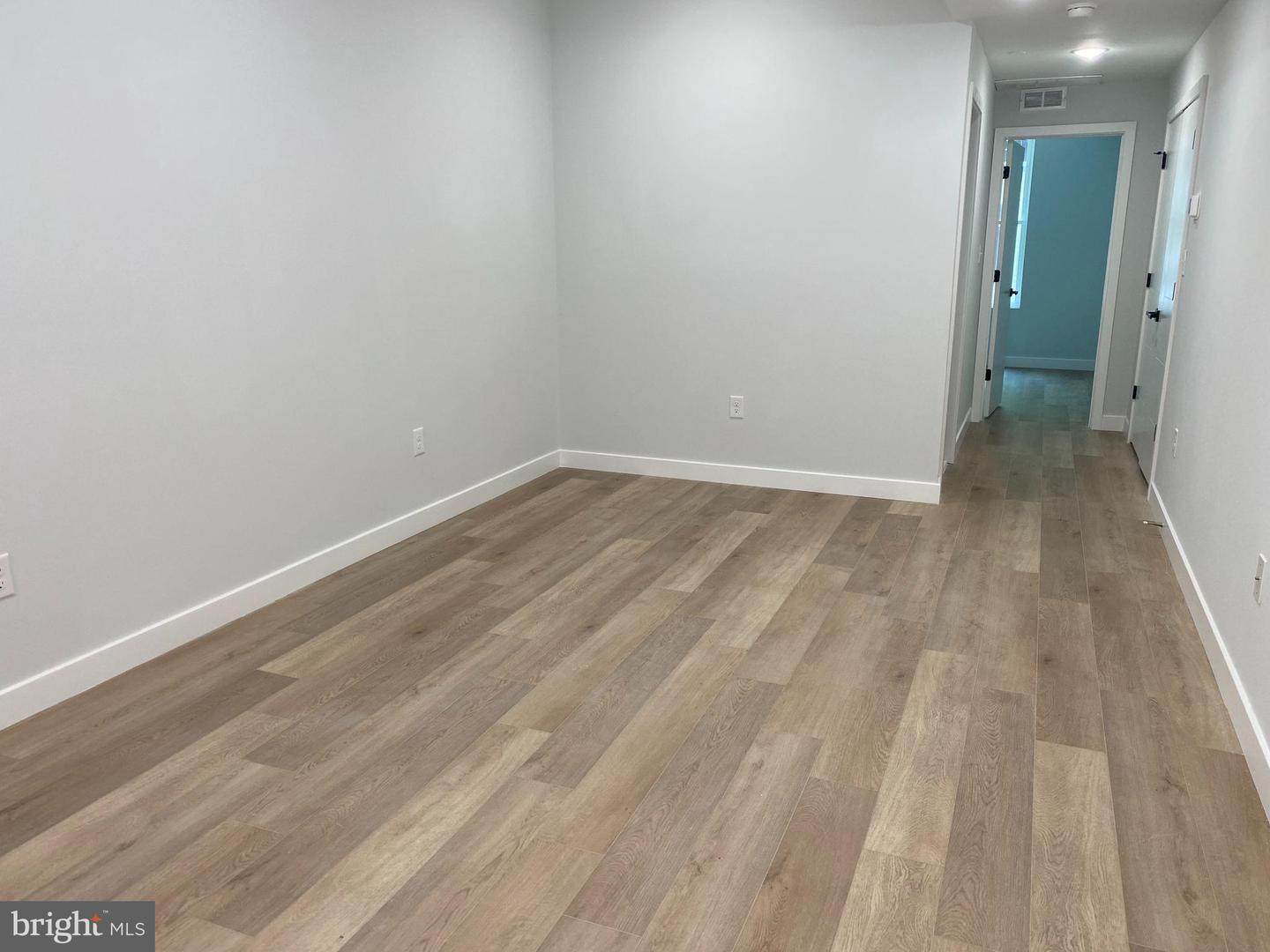 711 N Brooklyn St Property Photo 31