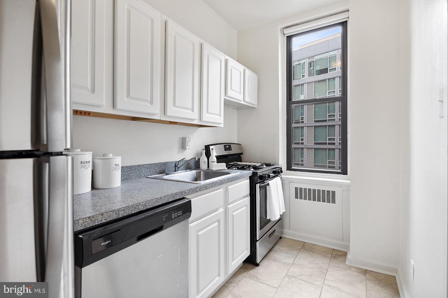 2201 Pennsylvania Ave #1303 Property Photo 11