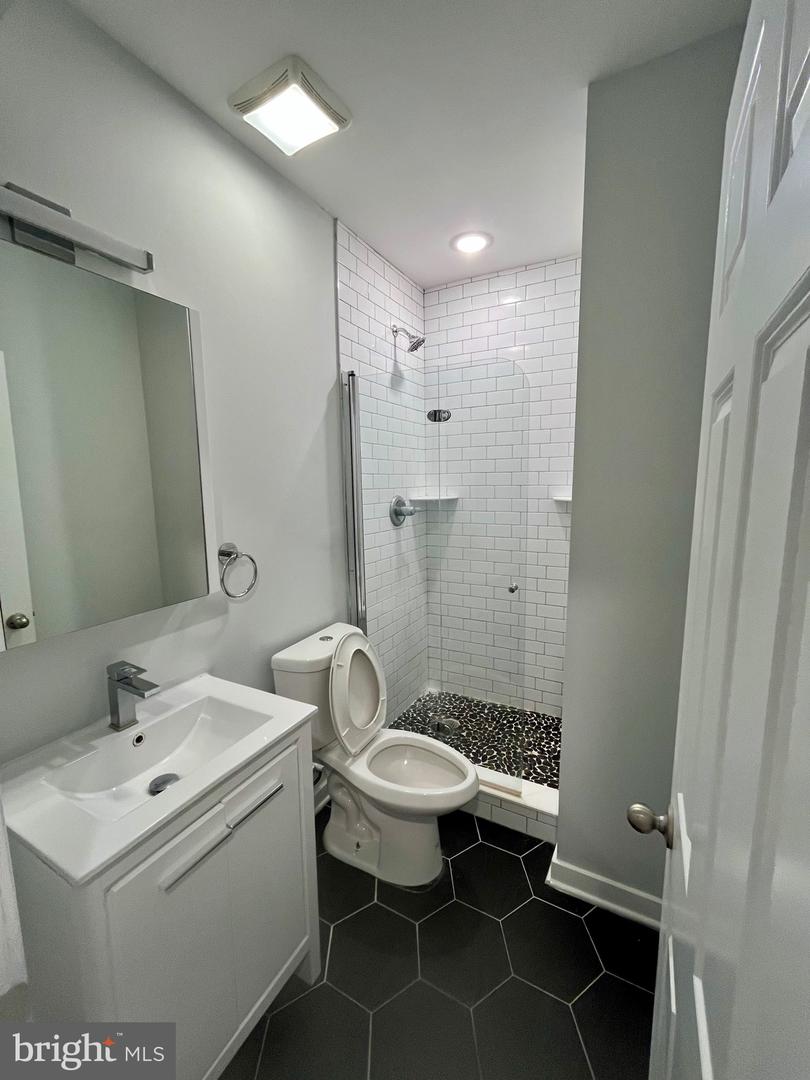 644 N 32nd St Property Photo 6