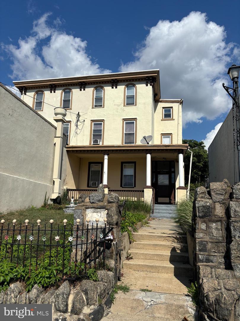 6619-25 Haverford Ave Property Photo 4