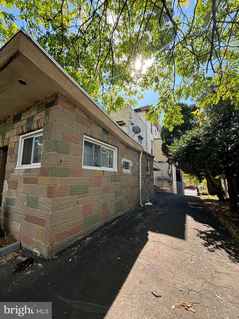 6619-25 Haverford Ave Property Photo 8