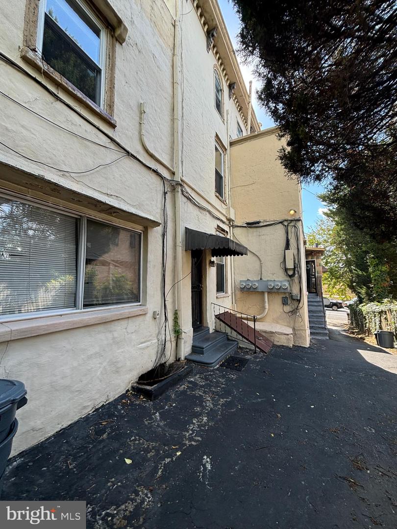 6619-25 Haverford Ave Property Photo 11