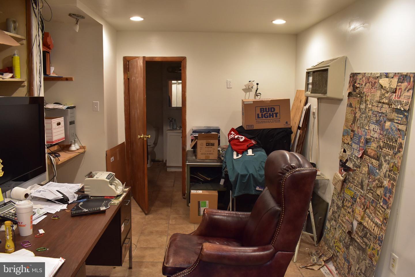 4655-61 Paul St Property Photo 8