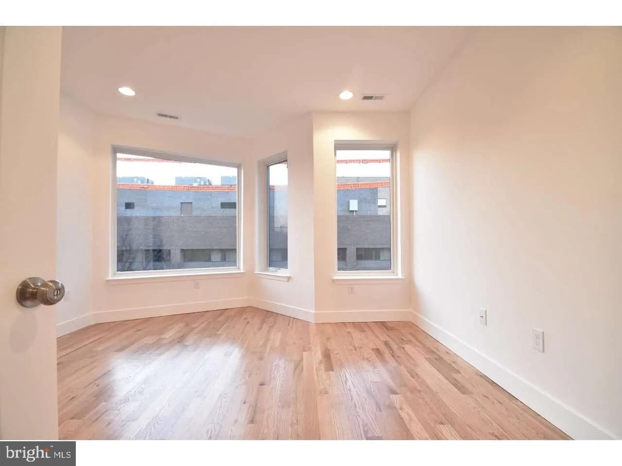1211 N Franklin St Property Photo 4