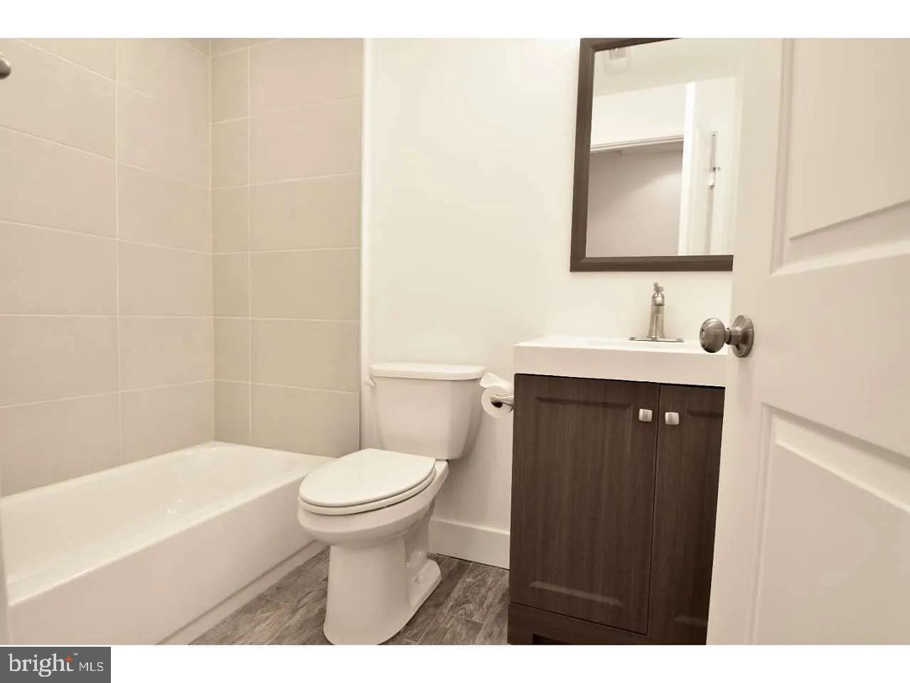 1211 N Franklin St Property Photo 15