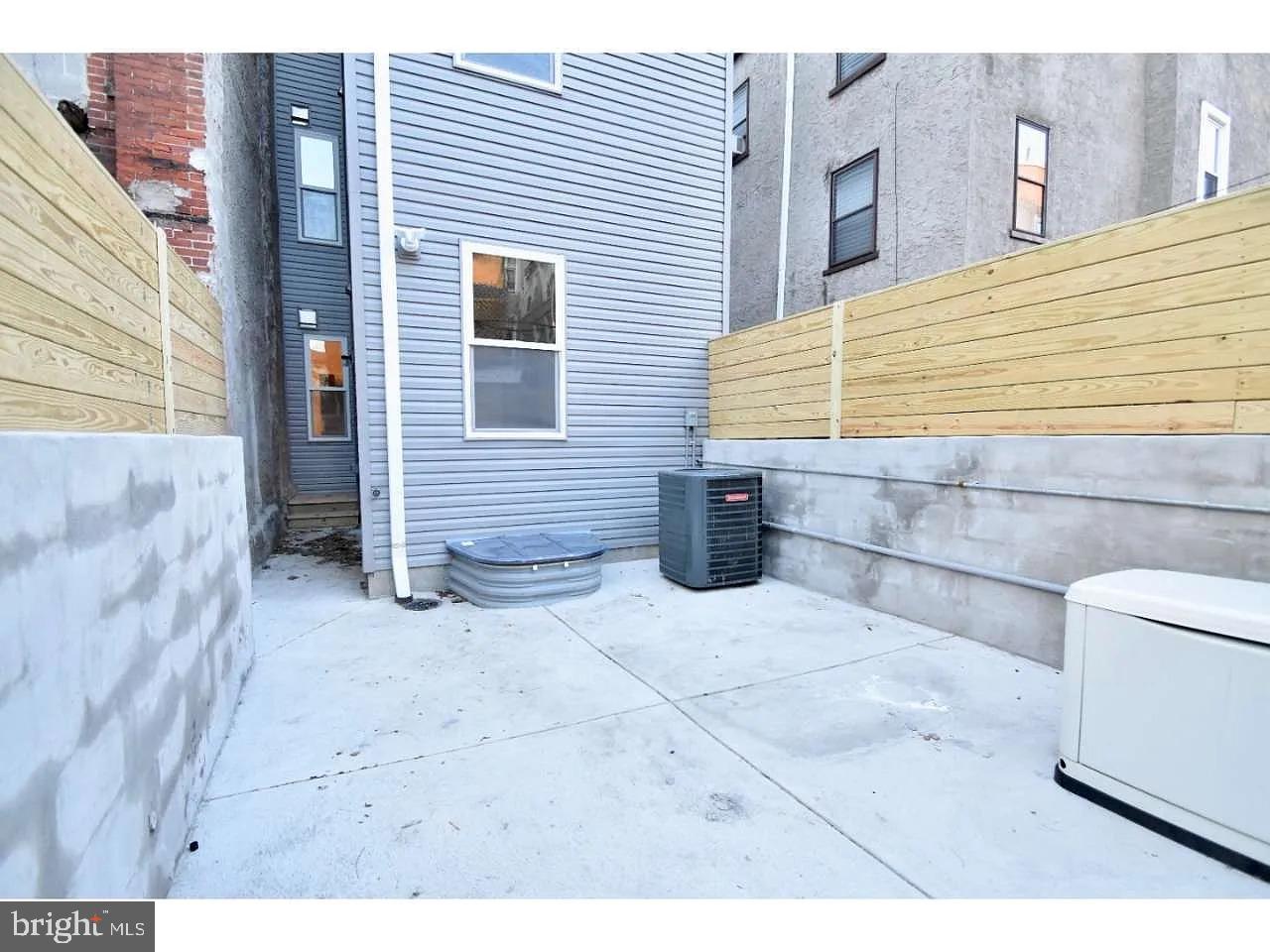 1211 N Franklin St Property Photo 17