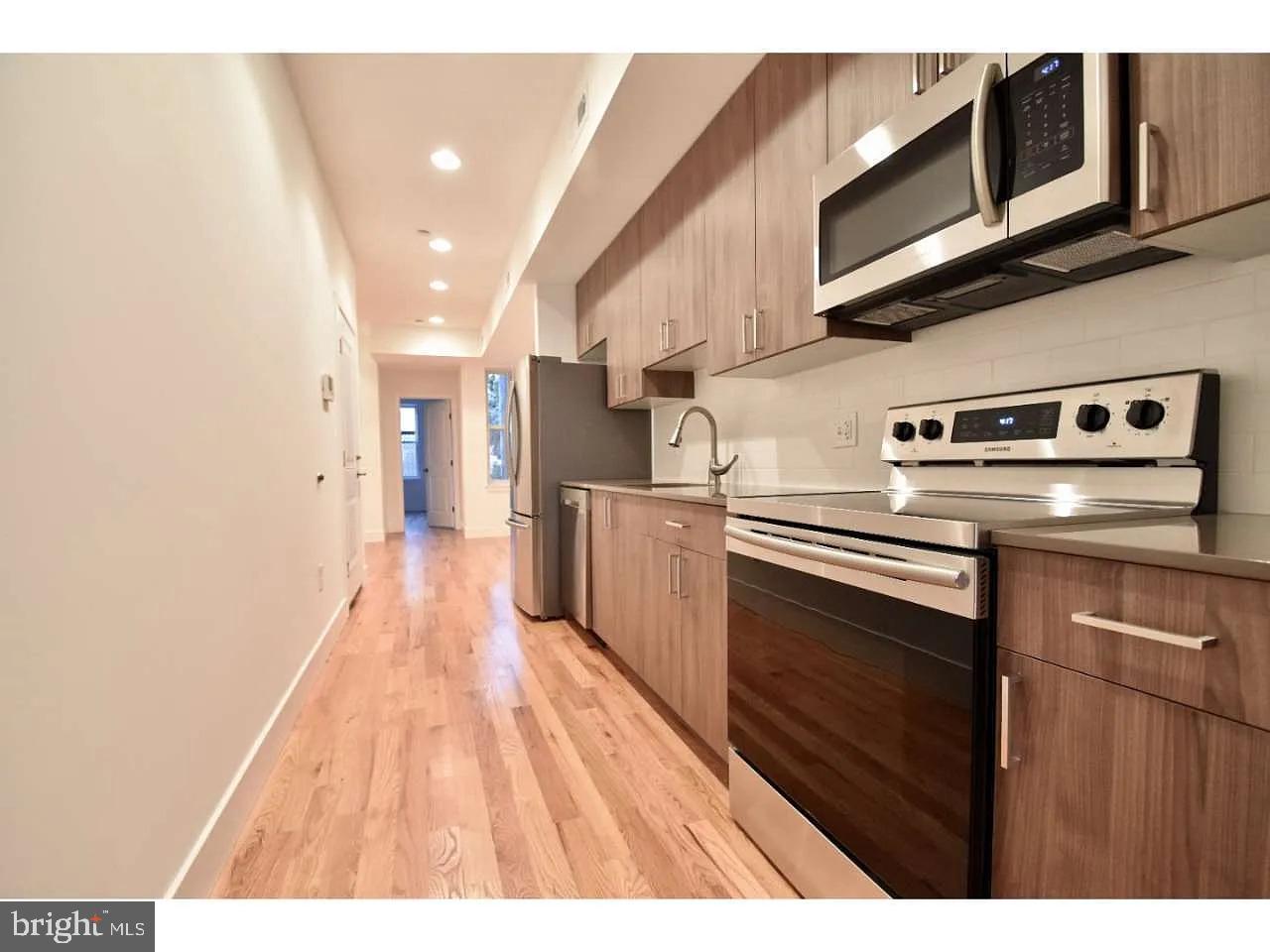1211 N Franklin St Property Photo 18