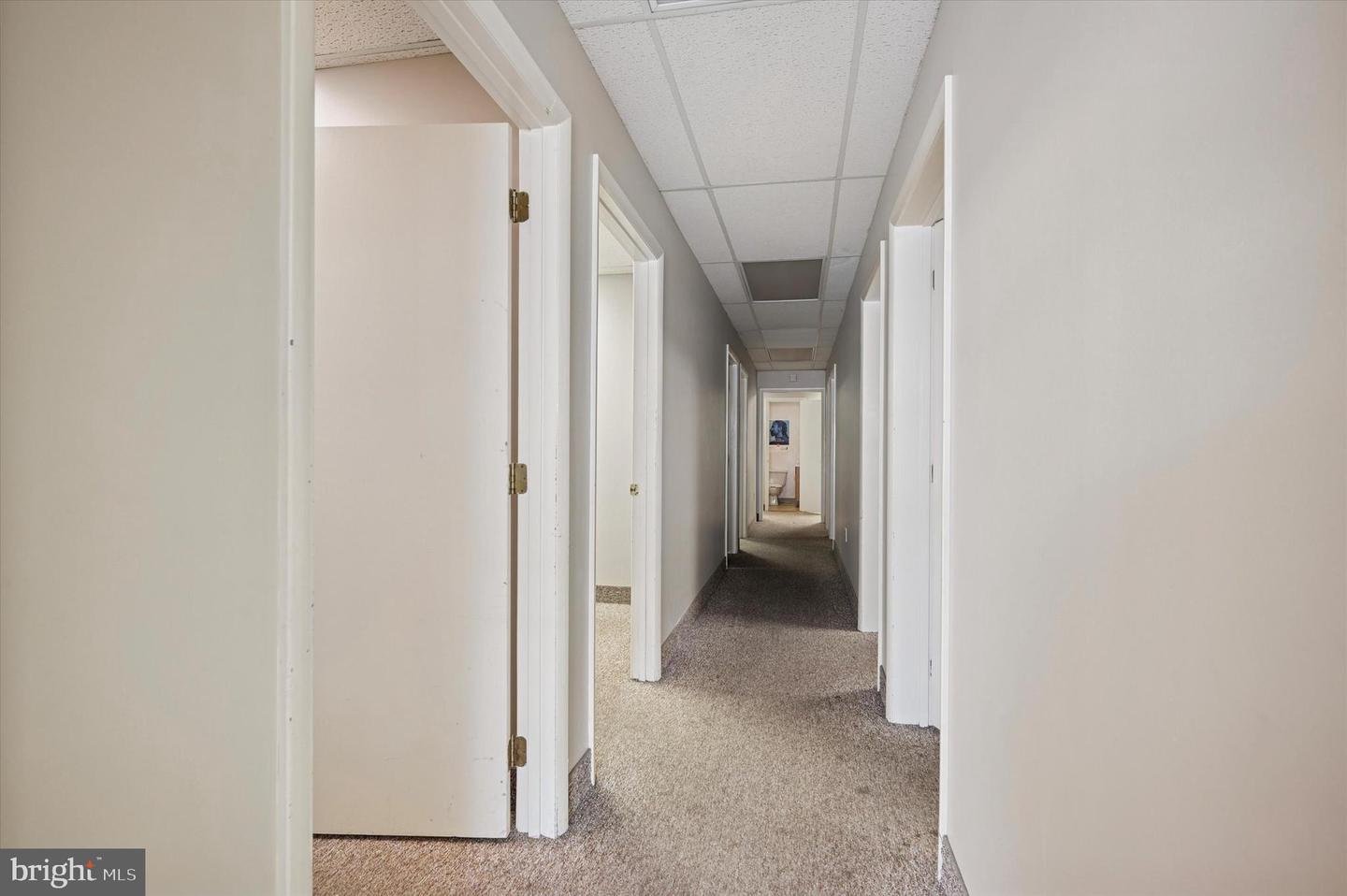 2022 Cottman Ave Property Photo 8