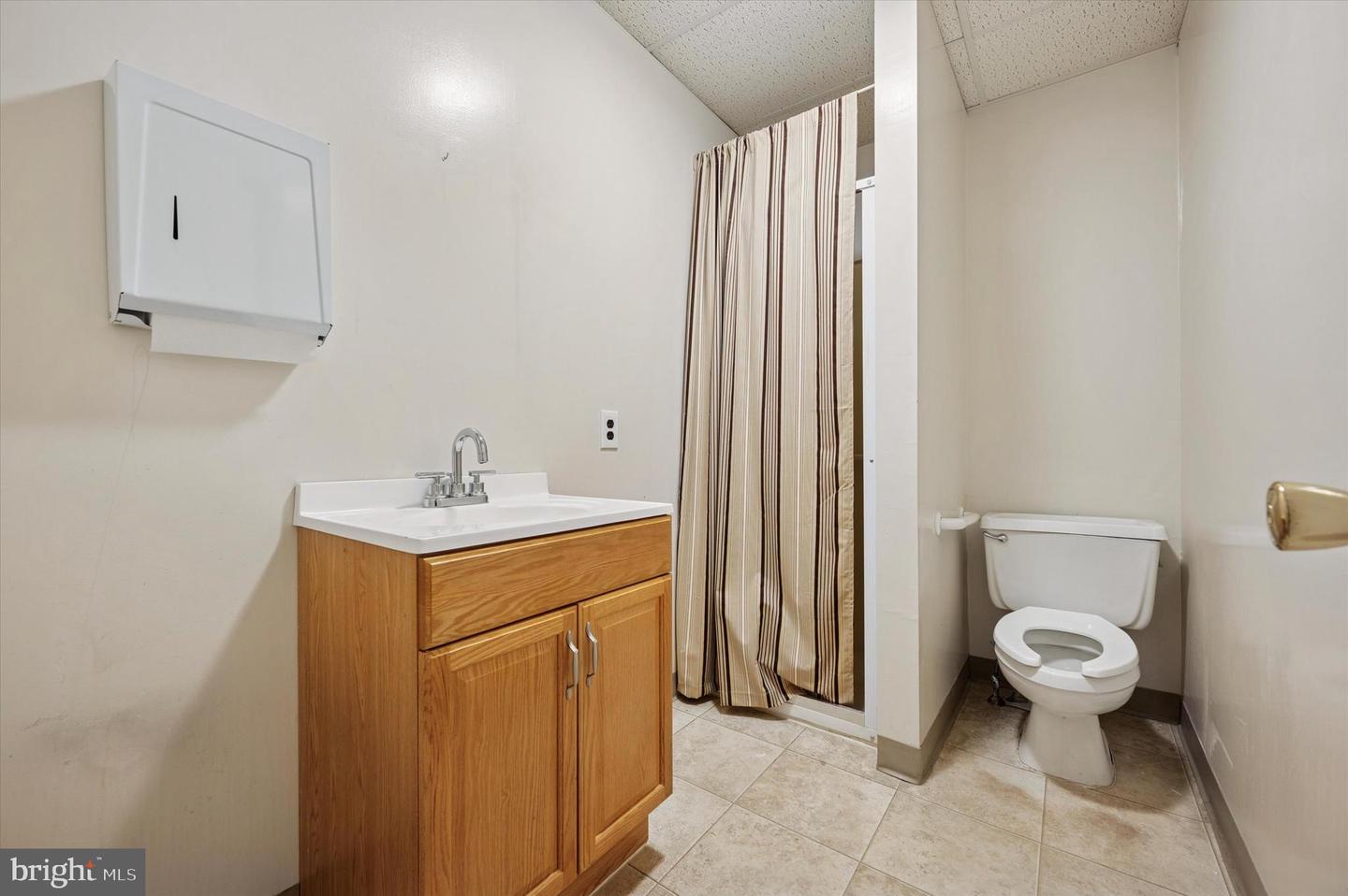 2022 Cottman Ave Property Photo 12