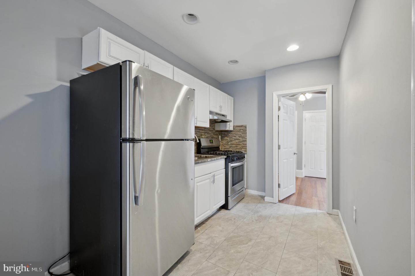 3236 W Berks St Property Photo 10